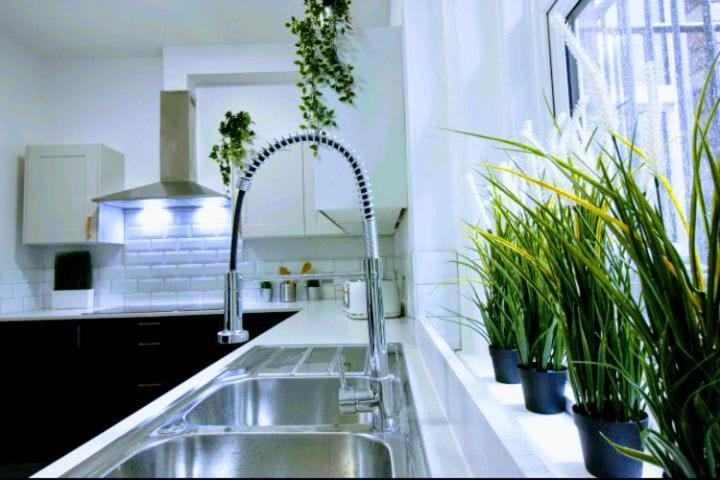 Darwin Stays - Service Accommodation In Newcastle Under Lyme City Centre Екстер'єр фото