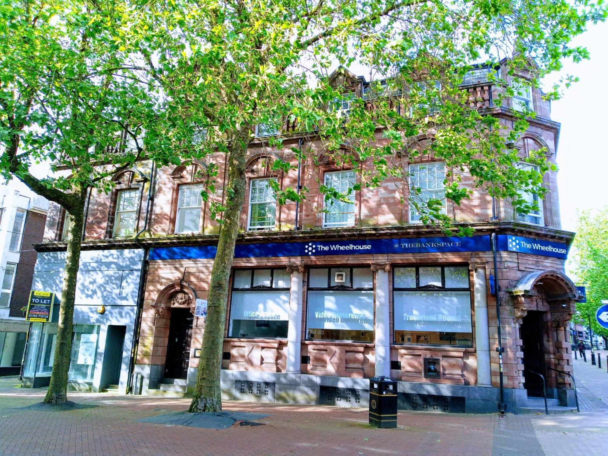 Darwin Stays - Service Accommodation In Newcastle Under Lyme City Centre Екстер'єр фото