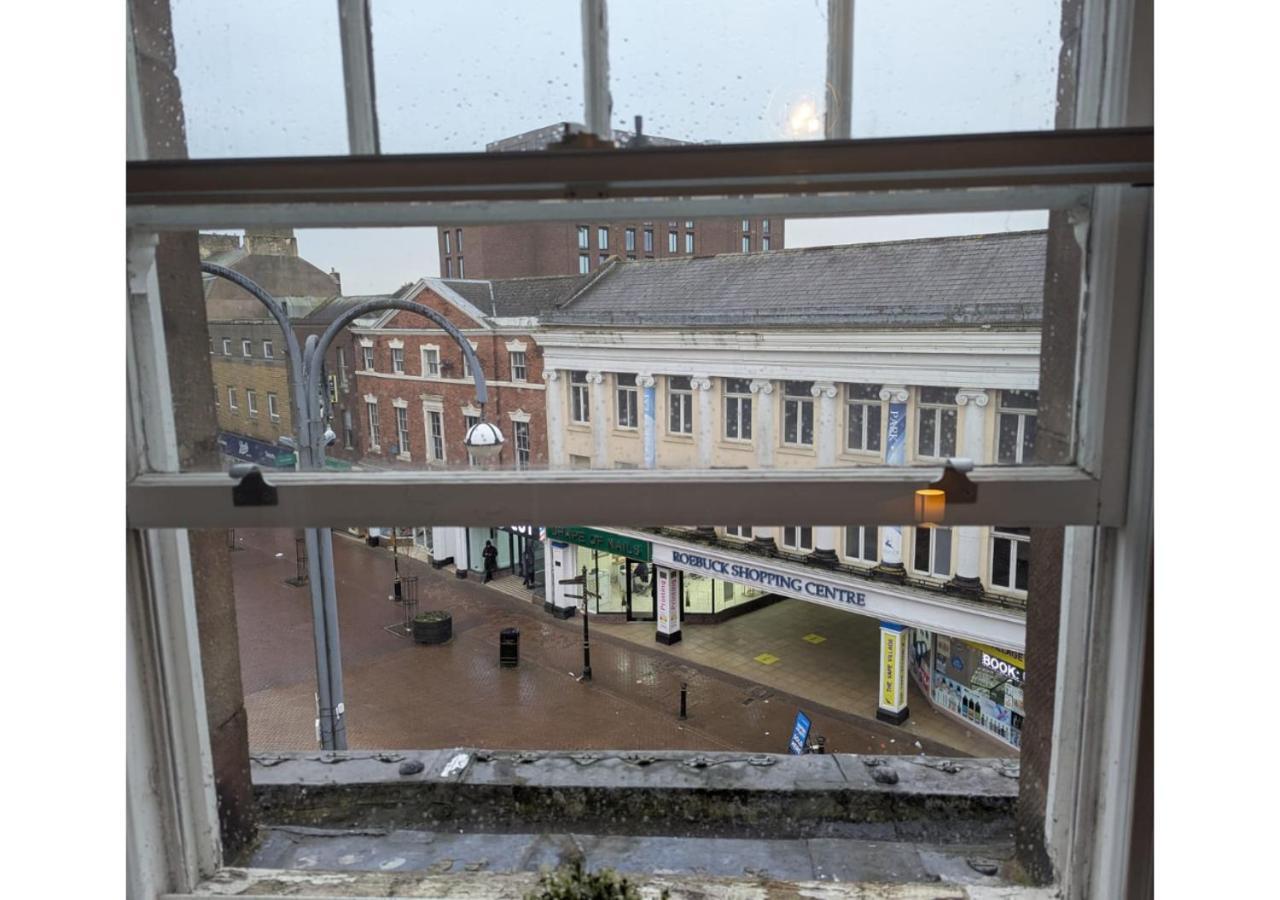 Darwin Stays - Service Accommodation In Newcastle Under Lyme City Centre Екстер'єр фото