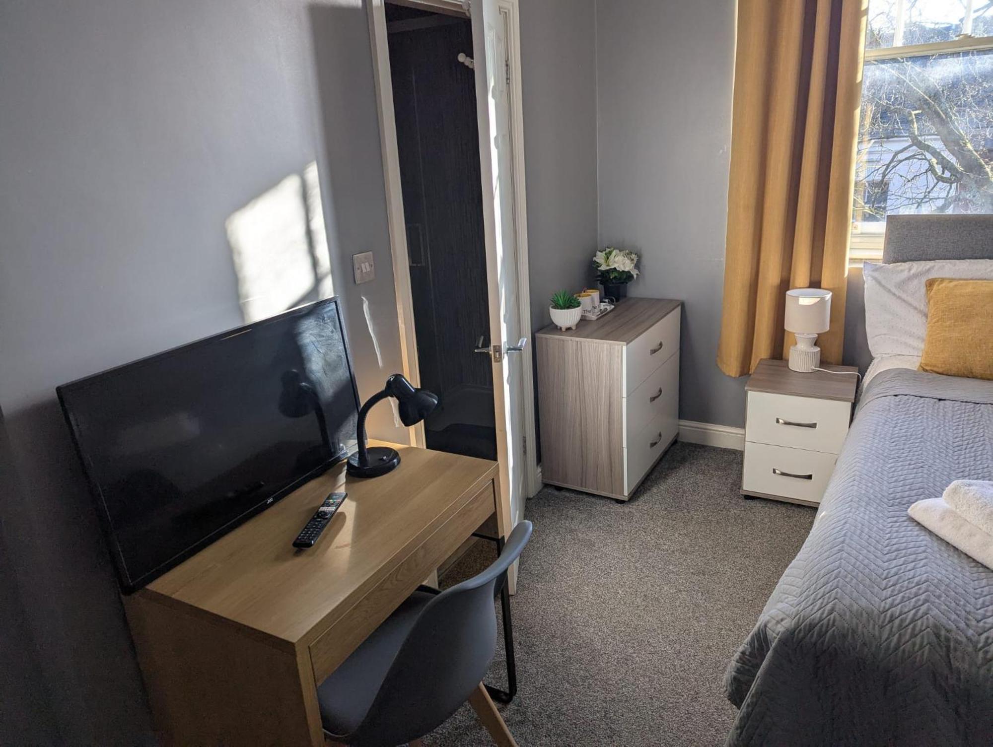 Darwin Stays - Service Accommodation In Newcastle Under Lyme City Centre Екстер'єр фото